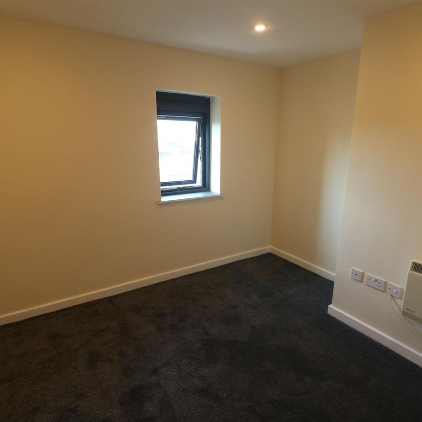 2 bed flat to rent in Regent Court, Barnsley, S70 - Photo 1