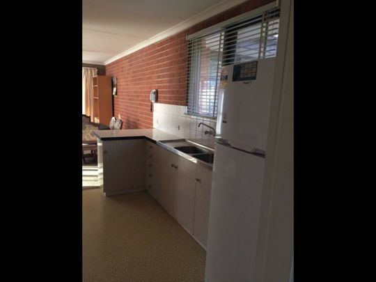 27 Muresk Street, Farrer ACT, Belconnen - Photo 1