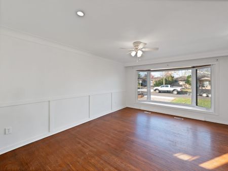 For Lease - 6 Jasmin Crescent Unit# Upper, St. Catharines, Ontario - Photo 2