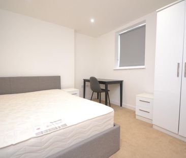 1 bedroom Flat To Let - Photo 3