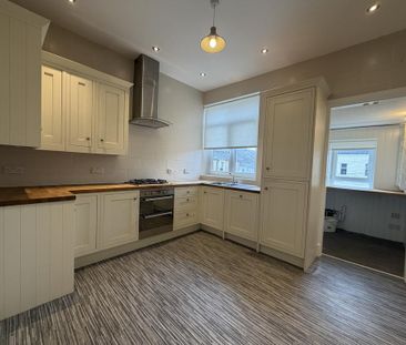 3 bedroom apartment to rent - Photo 6