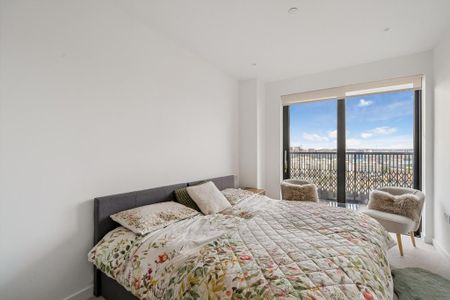 3 bedroom flat to rent - Photo 2