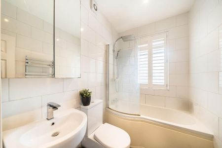 3 bedroom flat to rent - Photo 2