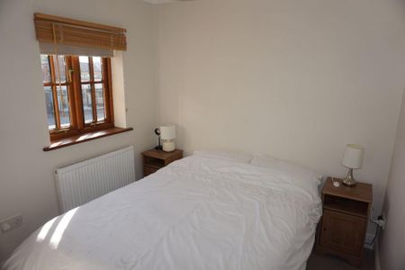 3 bedroom detached house to rent - Photo 4