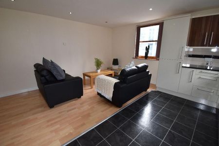 4 bedroom apartment to rent - Photo 3