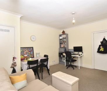 1 bedroom parking to rent - Photo 6