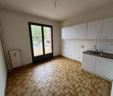 A LOUER - APPARTEMENT T2 - ROANNE SECTEUR GARE - Photo 3