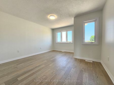 For Lease - 61 Copperhill Heights, Barrie, Ontario - Photo 3