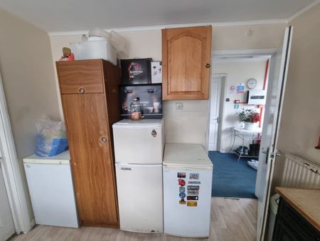 Bedsit, Broxholm Road, SE27 - Photo 3