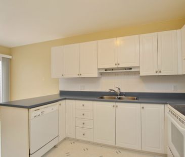 For Lease - 30 BISHOPS MILLS Way, Kanata, Ontario - Photo 3