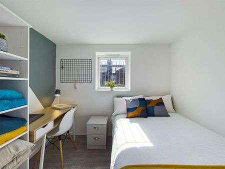 4 bedroom flat to rent - Photo 5