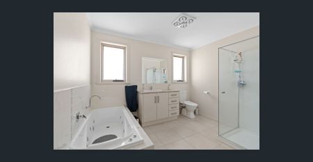 Cozy Legana Living - Photo 5