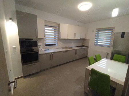 Casa pentru birouri 5 camere cu garaj in Gheorgheni - Fotografie 3