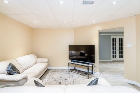 For Lease - 5 Hallen Drive Unit# Lower Unit, Penetanguishene, Ontario - Photo 2