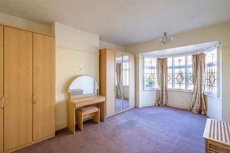 4 bedroom semi-detached house to rent - Photo 5