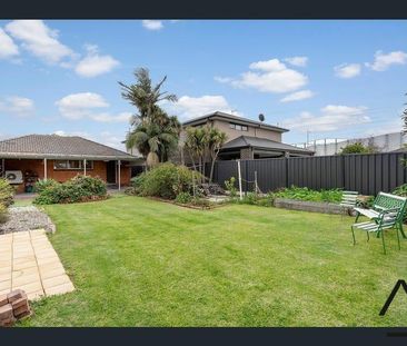 Spacious Family Home - Photo 1