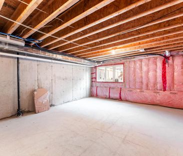 For Lease - 84 Fortis Crescent, Bradford West Gwillimbury, Ontario - Photo 3