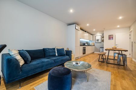 2 bedroom flat to rent - Photo 2