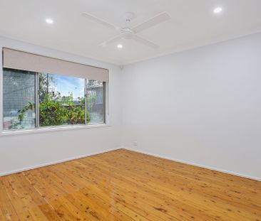 Renovated Three Bedroom Home! - Photo 5