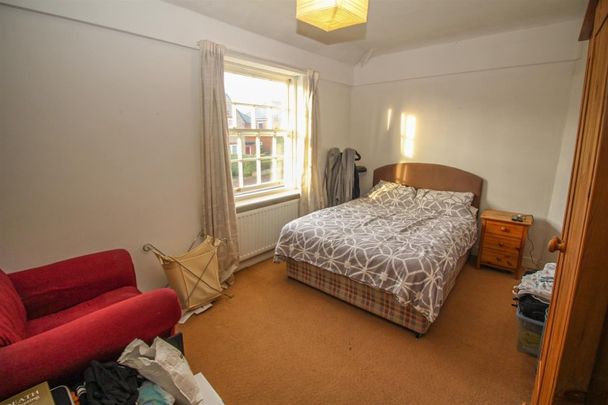 2 Bedroom Flat - Photo 1