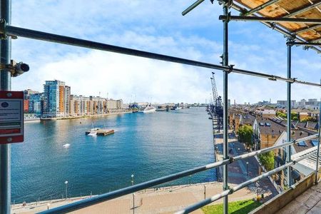 Western Beach, Hanover Avenue, Royal Victoria Docks, London, E16 - Photo 3
