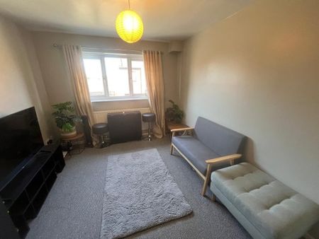 Victoria Court, Nottingham, NG7 - Photo 2