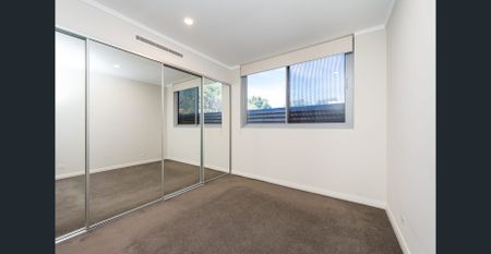 This spacious apartment is luxurious and in a great location! - Photo 3