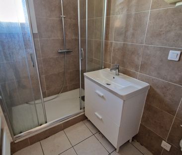 Marignane dans un petit ensemble appartement de type 2 de 41.40 m2 ... - Photo 2