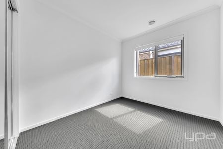 Well presented 3 bedroom 2 bathroom home - Photo 3