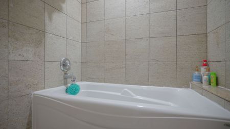 For Lease - 83 Fairview Road Unit# Bsmt, Mississauga, Ontario - Photo 4