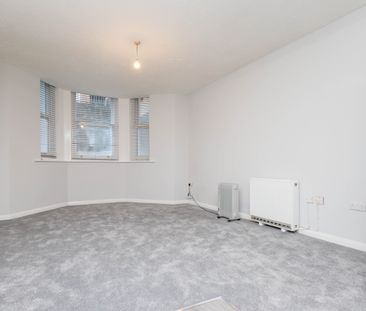 1 bed flat to rent in Fir Vale Road, Bournemouth, BH1 - Photo 3