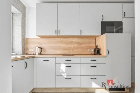 Pronájem bytu 1+kk 36 m - Fotografie 5