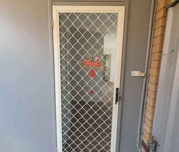 143A Maud Street Fairfield West - Photo 2