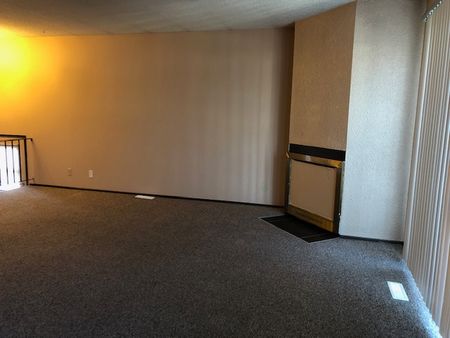Spacious Upper Level 3 Bedroom Suite in Red Deer! - Photo 4
