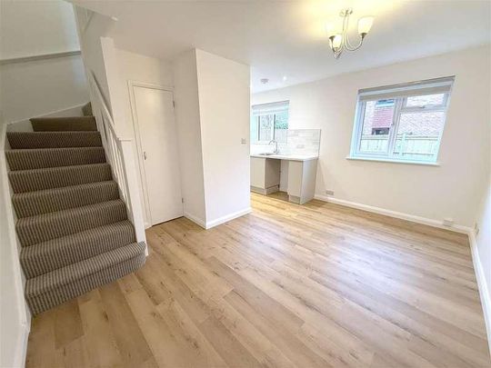 The Briary, Bexhill-on-sea, TN40 - Photo 1