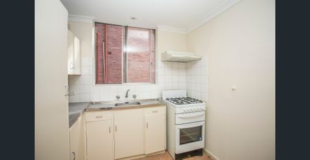 Spacious Subiaco Apartment - Photo 3