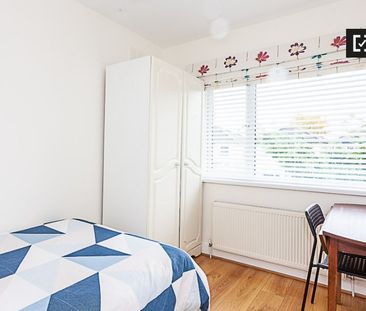 Room for rent in sweet 3-bedroom house, Melrose Park, Dublin - Photo 6