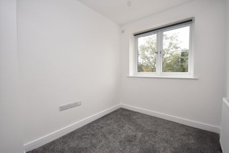 4 bedroom terraced house to rent - Photo 4