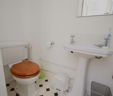 1 bedroom in a house share to rent - Photo 6