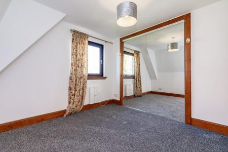 3 bedroom flat to rent - Photo 4