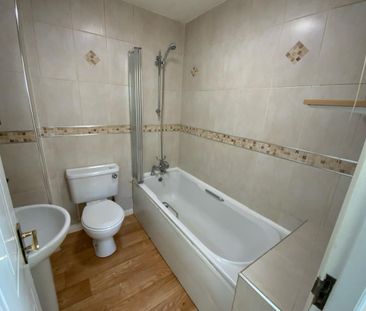 2 bedroom house - semi-detached to rent - Photo 5