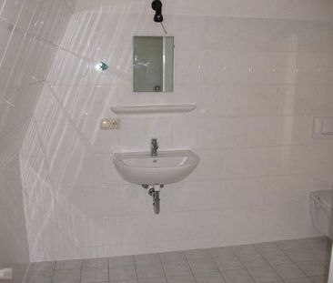 Gemütliche Ein Zimmer-Dachgeschoßwohnung mit besonderem Flair ab so... - Photo 3