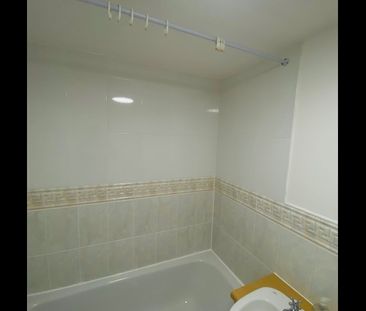 2 Bed Flat, Meadow Place Road, EH12 - Photo 2