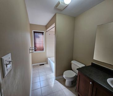 For Lease - 67 Portrush Trail, Brampton, Ontario - Photo 4