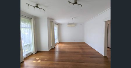 Large 5 Bedroom Family Home - Photo 4