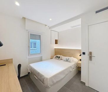 Calle Cuatro Amigos, Madrid, Community of Madrid 28029 - Photo 2