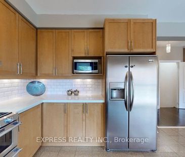 For Lease - 164 Mavrinac Boulevard, Aurora, Ontario - Photo 3