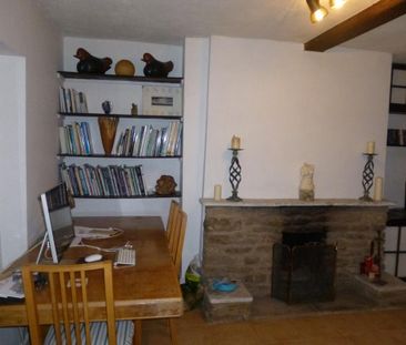 2 bedroom semi-detached house to rent - Photo 2