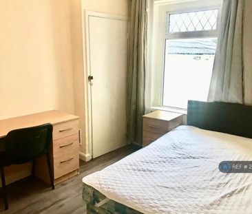 1 bedroom in a house share to rent - Photo 6