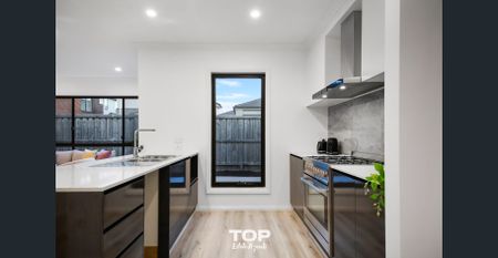 Well-Maintained 4-Bedroom Family Home in the Sought-After Bloom Estate!! - Photo 4